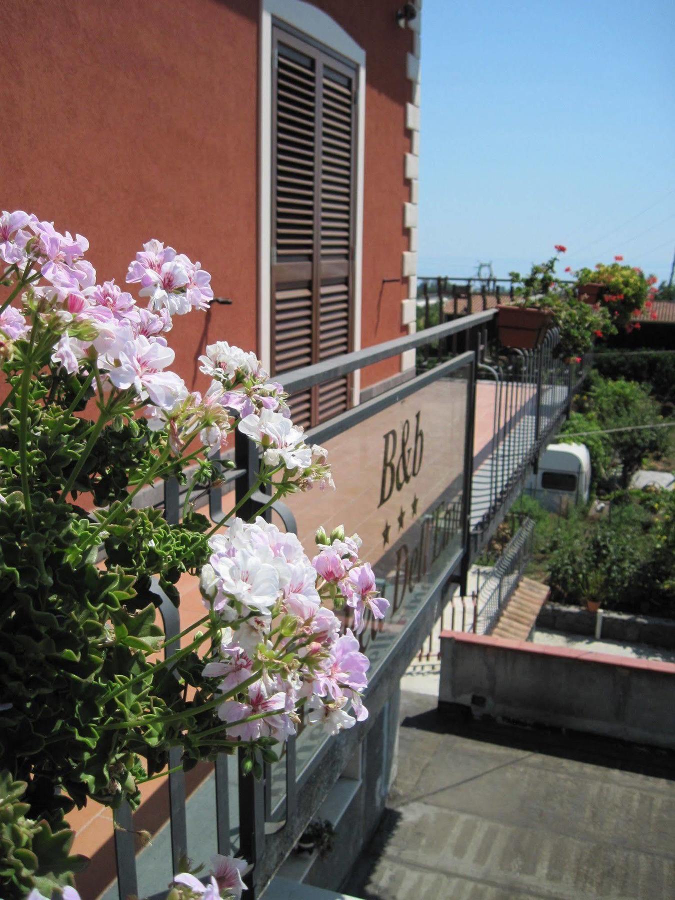 Anthea Dell' Etna Bed and Breakfast Santa Venerina Εξωτερικό φωτογραφία