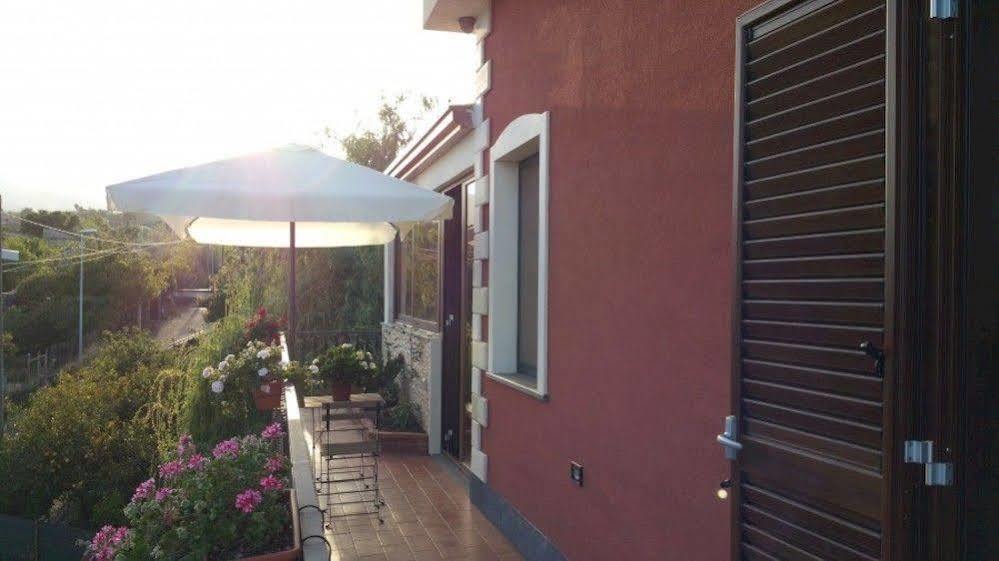 Anthea Dell' Etna Bed and Breakfast Santa Venerina Εξωτερικό φωτογραφία