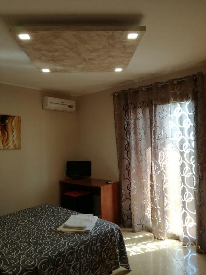 Anthea Dell' Etna Bed and Breakfast Santa Venerina Εξωτερικό φωτογραφία